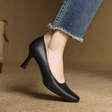 Alice – Escarpins en Cuir Carrés