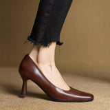 Alice – Escarpins en Cuir Carrés