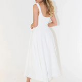 Grace | Robe midi fluide avec décolleté carré