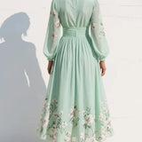 Cisella | Robe midi verte claire à fleurs