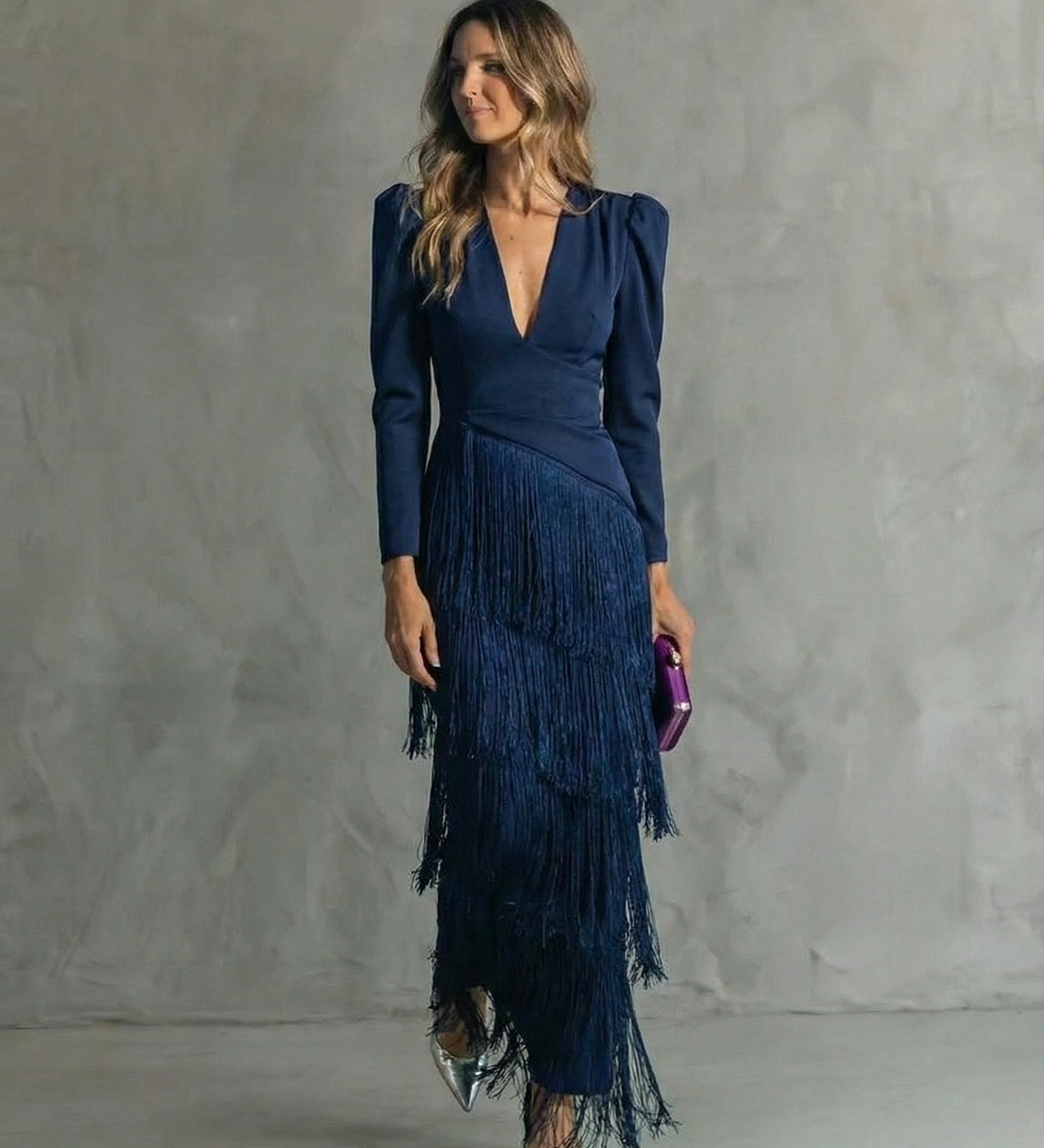 Clara | Robe midi élégante à manches frangées